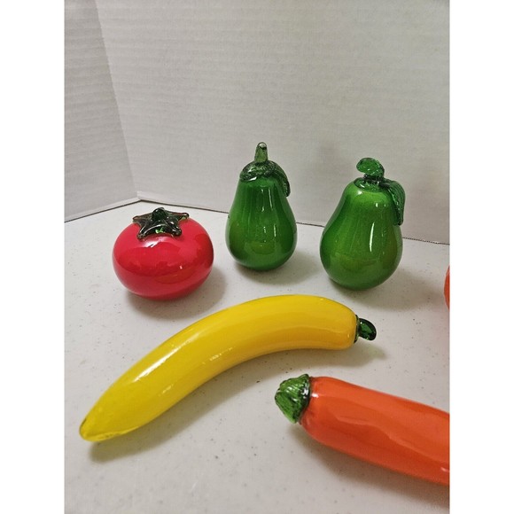 Vintage Lot of 7 Piece Murano Style Hand Blown Glass Fruits & Vegetables - Picture 2 of 3